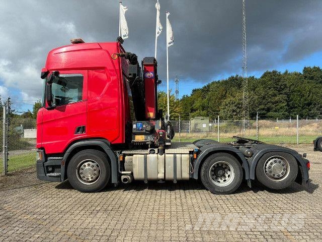 Scania R 500 A6x2NB - HMF kran 2820 Tractor Units