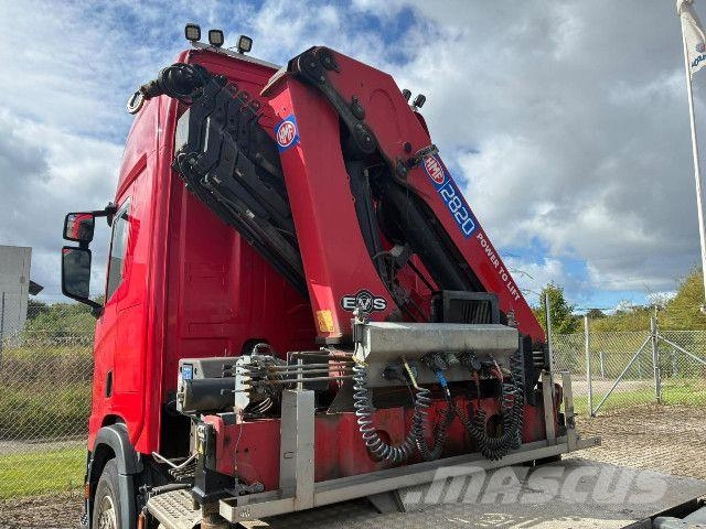 Scania R 500 A6x2NB - HMF kran 2820 Tractor Units