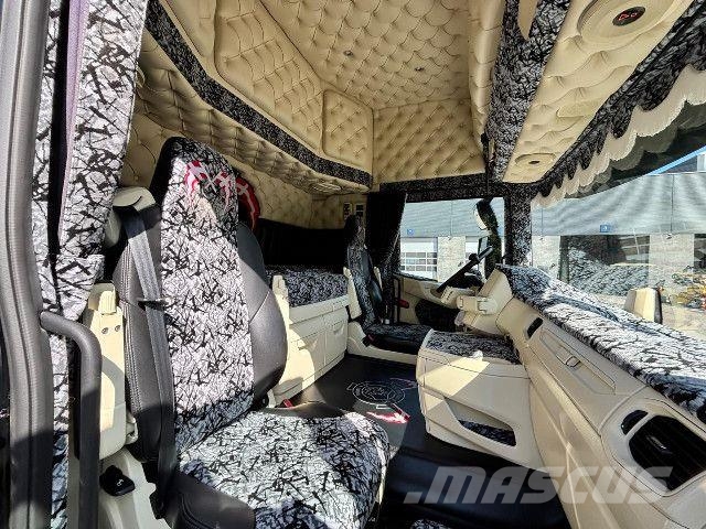 Scania R 560 A6x2NB 트랙터 유닛