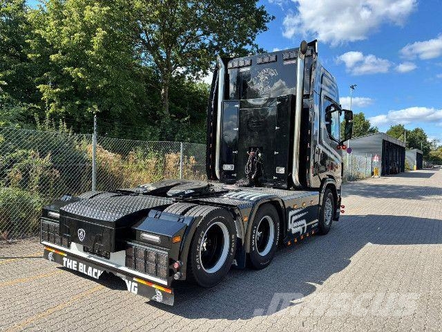 Scania R 560 A6x2NB 트랙터 유닛