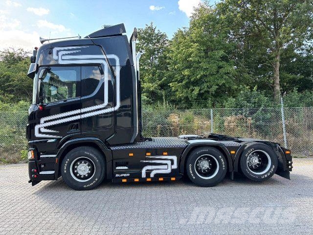 Scania R 560 A6x2NB 트랙터 유닛