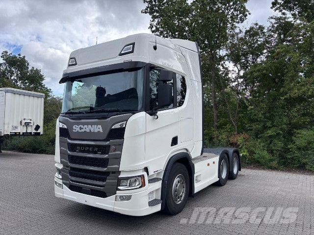 Scania R 560 A6x2NB Trækkere