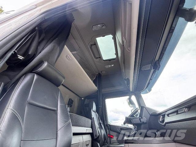 Scania R 560 A6x2NB Trækkere