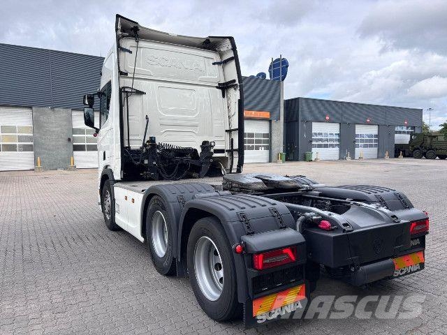 Scania R 560 A6x2NB Trækkere