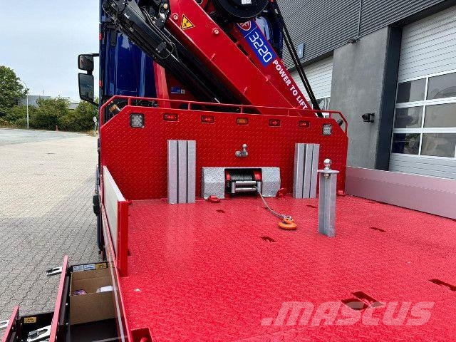 Scania R 590 B8x2*6NB Crane + machine transporter body wi Вантажівки / спеціальні