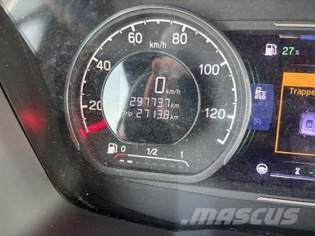 Scania R 410 B4x2NB GAZ LIQUEFIE شاحنات بمقصورة وهيكل