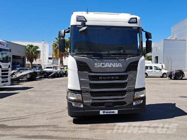 Scania R 500 A4x2NA Trekkers
