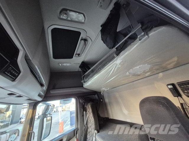 Scania R 500 A4x2NB Trekkers