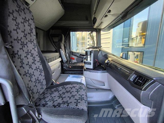 Scania R 460 A4x2LB Vetopöytäautot