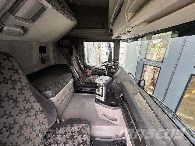Scania R 460 A4x2LB Vetopöytäautot