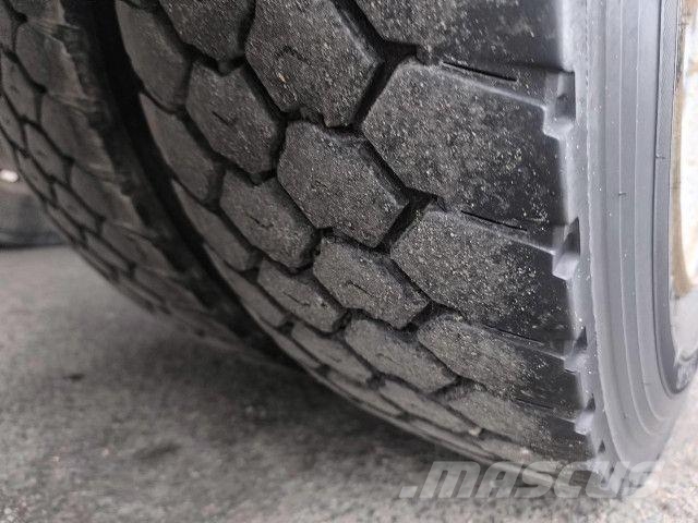 Volvo FH شاحنات أشجار