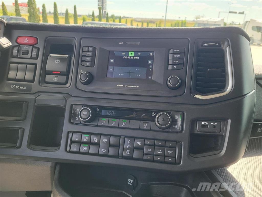 Scania R450A4x2EB Mega Naudoti vilkikai