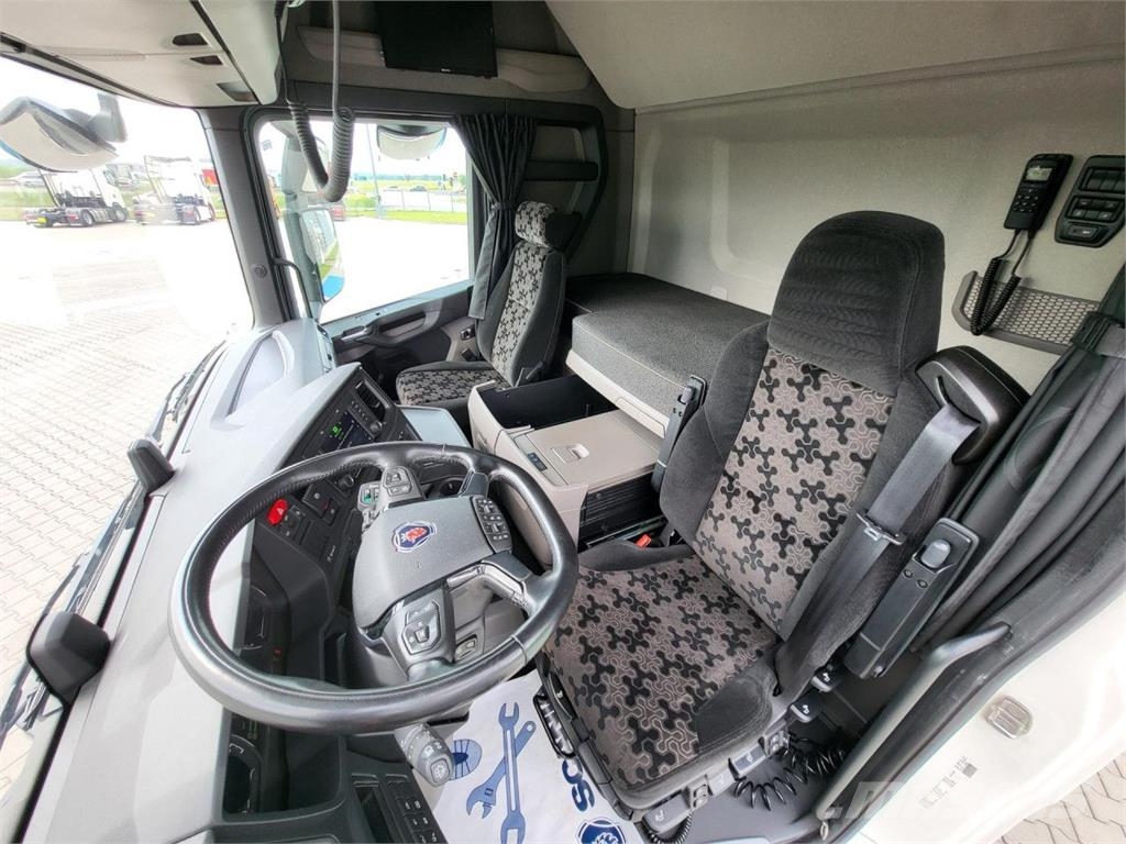 Scania R460A4x2EB Mega Naudoti vilkikai