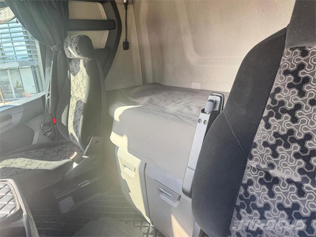 Scania S 450 A4x2EB Trekkers