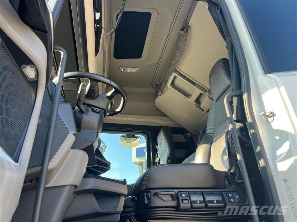 Scania S 500 A4x2NA Trekkers
