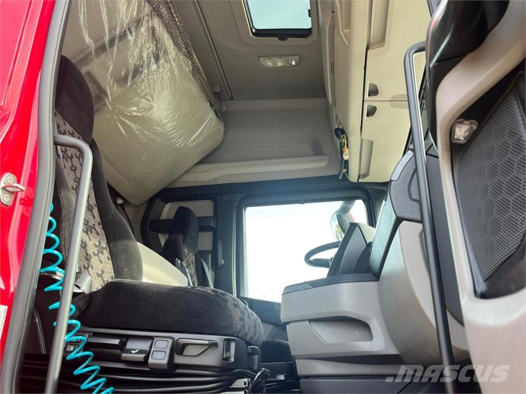 Scania S 500 B6x2LB Zestaw z przyczepą キャブ付きシャーシ