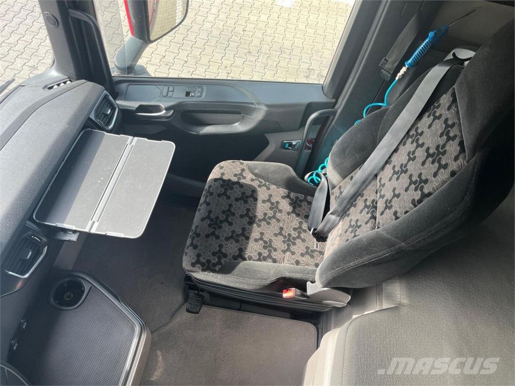 Scania S 500 B6x2LB Zestaw z przyczepą キャブ付きシャーシ