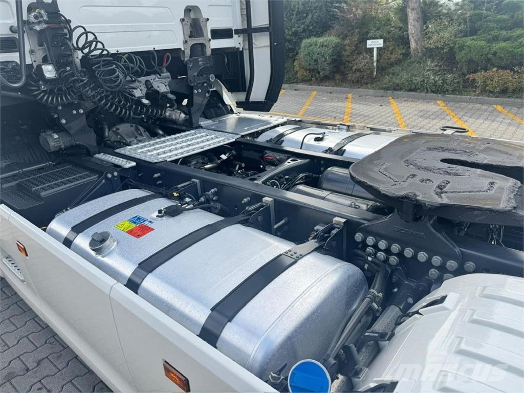 Scania S500 A4X2NA Standard Nowe opony tył Влекачи