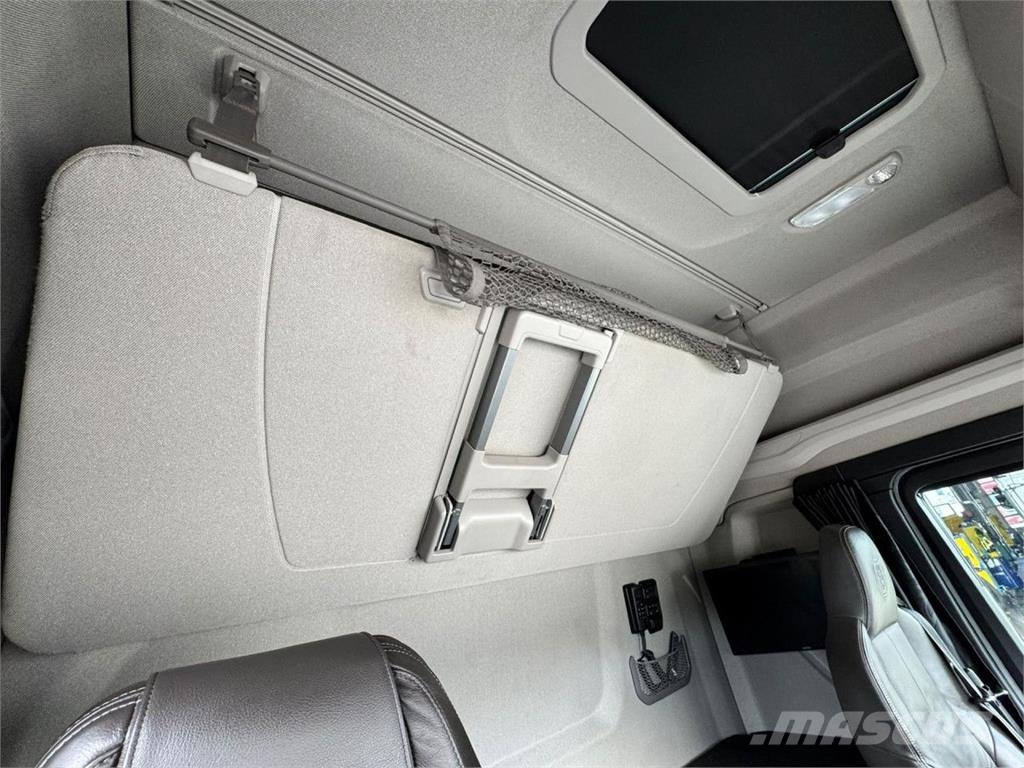 Scania S500 A4X2NA Standard Nowe opony tył Влекачи