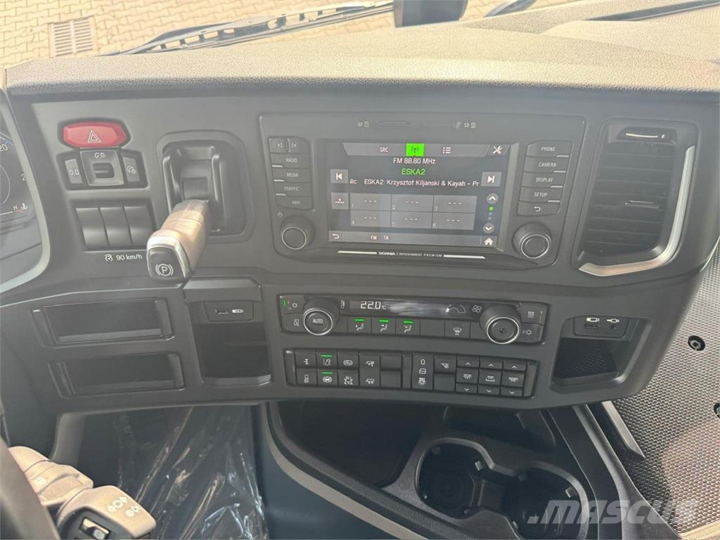 Scania S500 A4X2NA Standard Nowe opony tył Влекачи