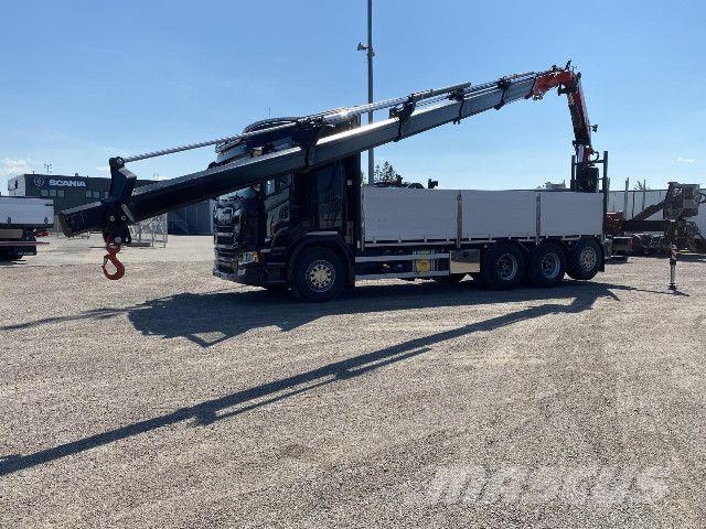 Scania G 560 B8x4*4NA + Fassi F305A Other trucks