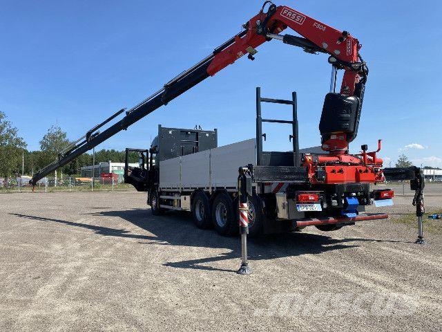Scania G 560 B8x4*4NA + Fassi F305A Other trucks