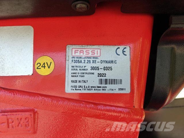 Scania G 560 B8x4*4NA + Fassi F305A Other trucks