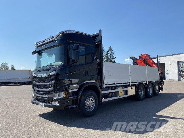 Scania G 560 B8x4*4NA + Fassi F305A Other trucks