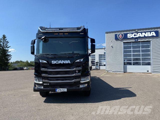 Scania G 560 B8x4*4NA + Fassi F305A Other trucks
