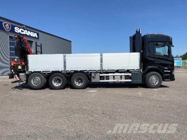 Scania G 560 B8x4*4NA + Fassi F305A Other trucks