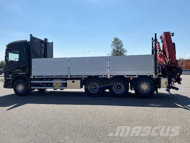 Scania G 560 B8x4*4NA + Fassi F305A Other trucks