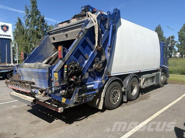 Scania P 370 B6x2*4NB Camiones con chasís y cabina