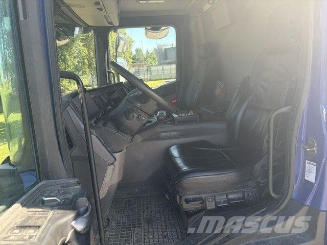 Scania P 370 B6x2*4NB Camiones con chasís y cabina