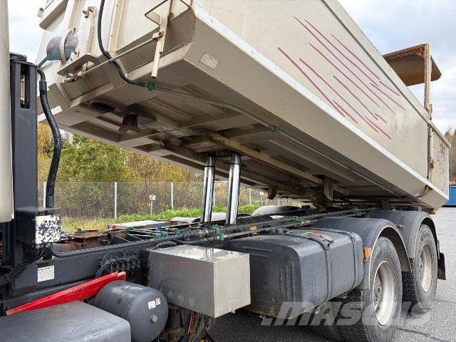 Scania R 520 CB6x4HSZ Tipper trucks
