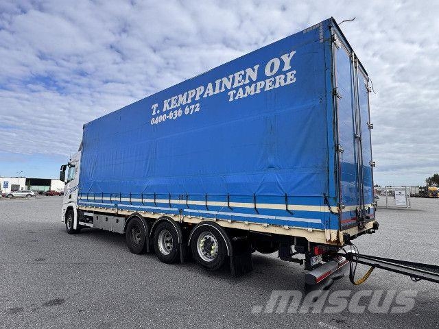 Scania R 560 B8x4*4NA Шасі з кабіною
