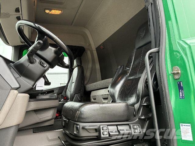 Scania R 560 B8x4*4NB Chassis Cab trucks