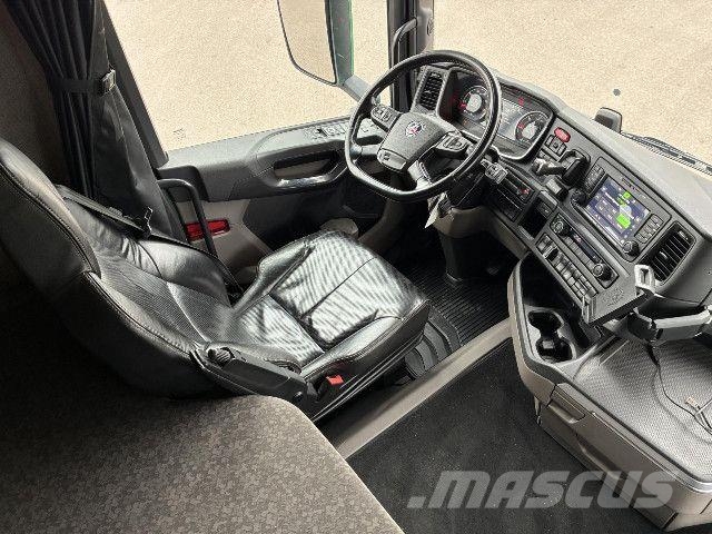Scania R 560 B8x4*4NB Chassis Cab trucks
