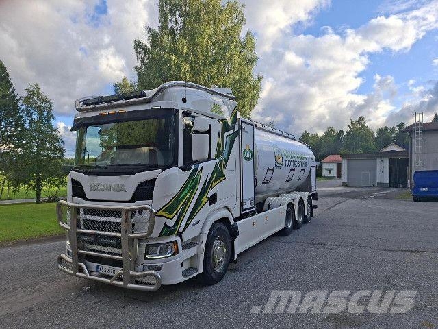 Scania R 560 B8x4*4NB Kamioni-šasije