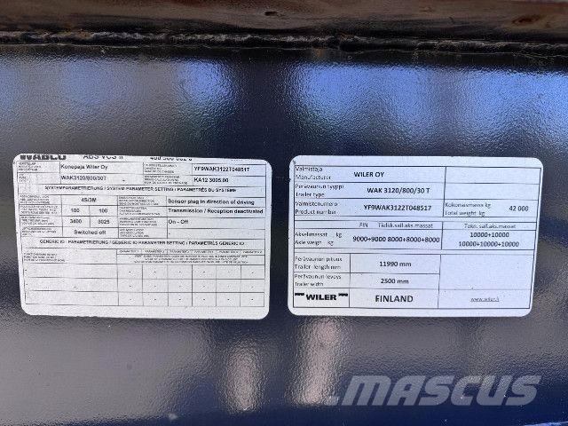 Scania R 590 B8x4*4NB + PerÃ¤vaunu Camiones con chasís y cabina