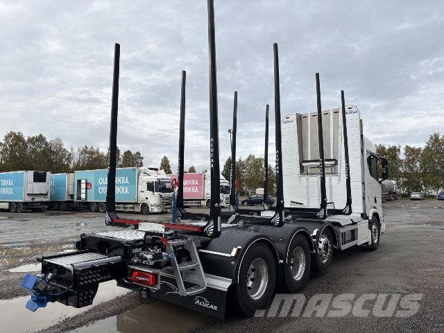 Scania R 660 B8x4/4NB Transporte de madera