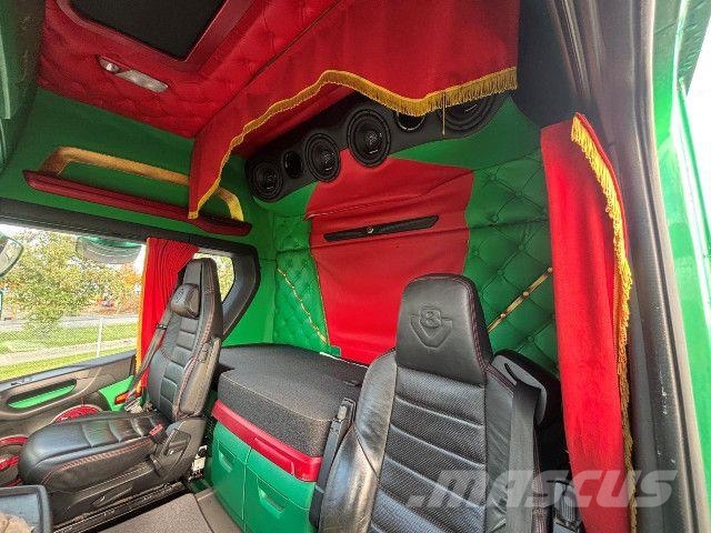 Scania R 660 B8x4/4NZ Autocabinati