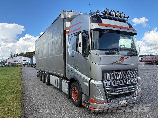 Volvo FH 13 8x4*4 커튼사이더 트럭