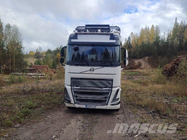 Volvo FH 750 8X4 Puuautot
