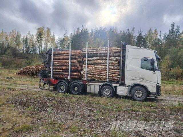 Volvo FH 750 8X4 Puuautot