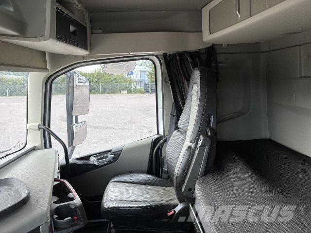 Volvo FH500 6x2*4 Kühlkoffer