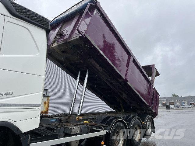 Volvo FH540 8x4*4 Самосвал
