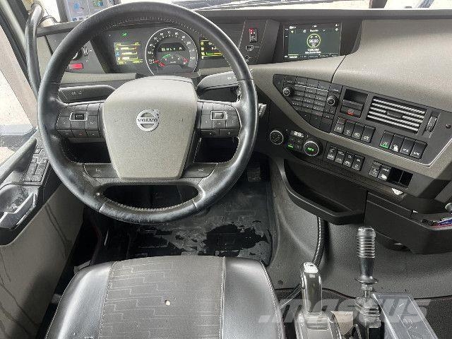 Volvo FH540 8x4*4 Самосвал