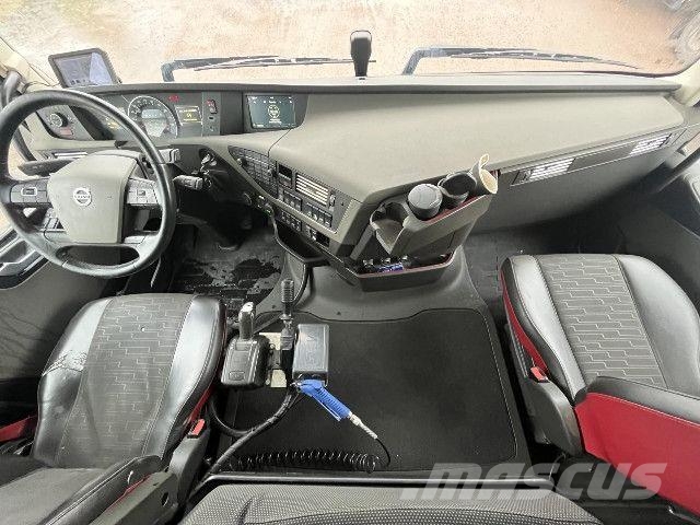 Volvo FH540 8x4*4 Самосвал