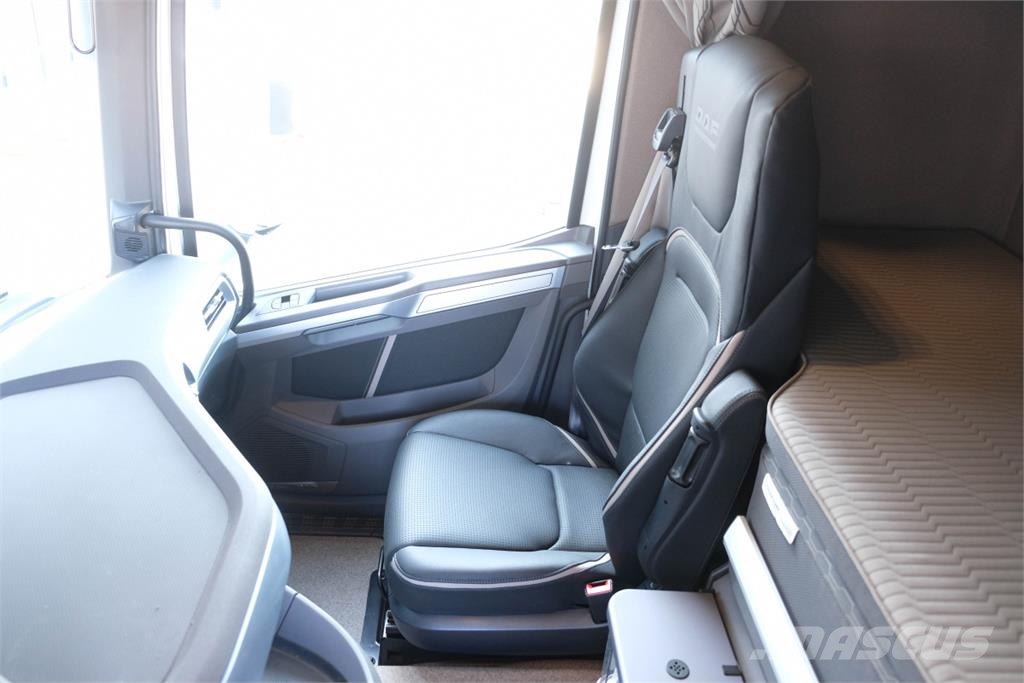 DAF Ny DAF XF530 6x2*4 Närko skåpbil - 3 års fordonsga Camiones caja cerrada