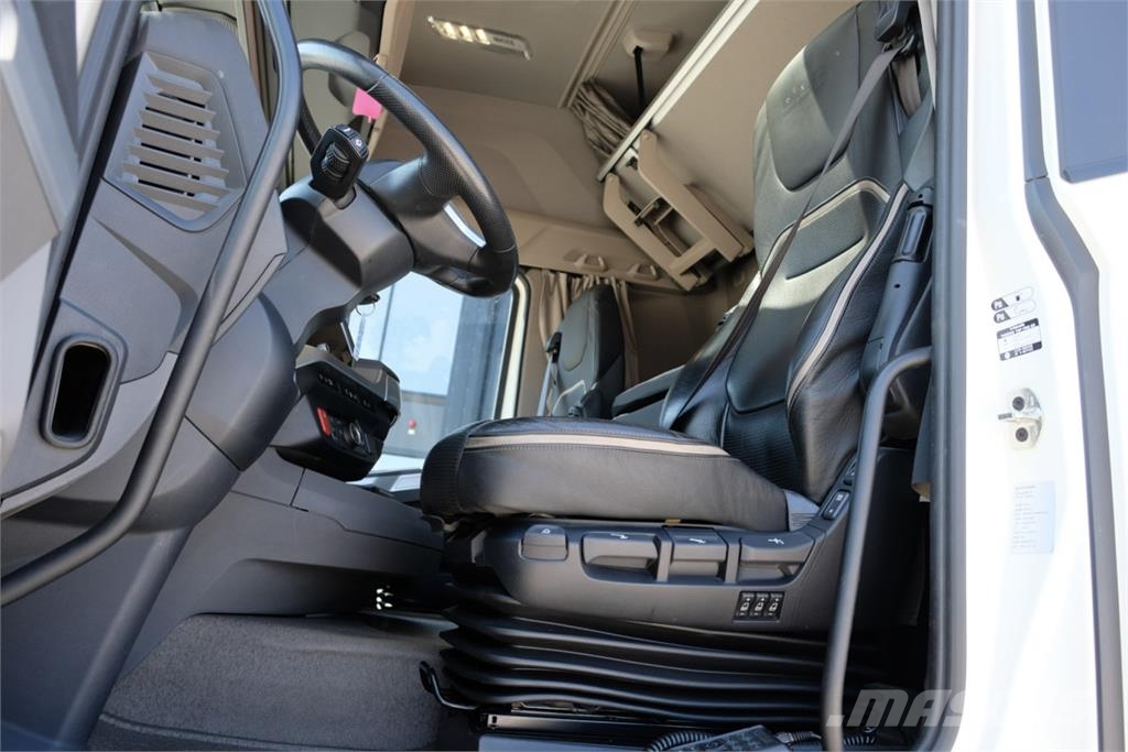 DAF XF530 FTS 6x2 2023 - garanti kvar till mars 2027! Tahače